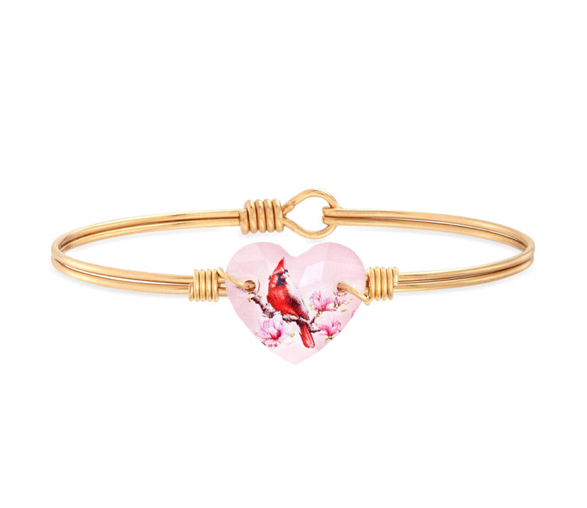 SPRING CARDINAL CRYSTAL HEART BANGLE BRASS SMALL – AccessoryZoneLC