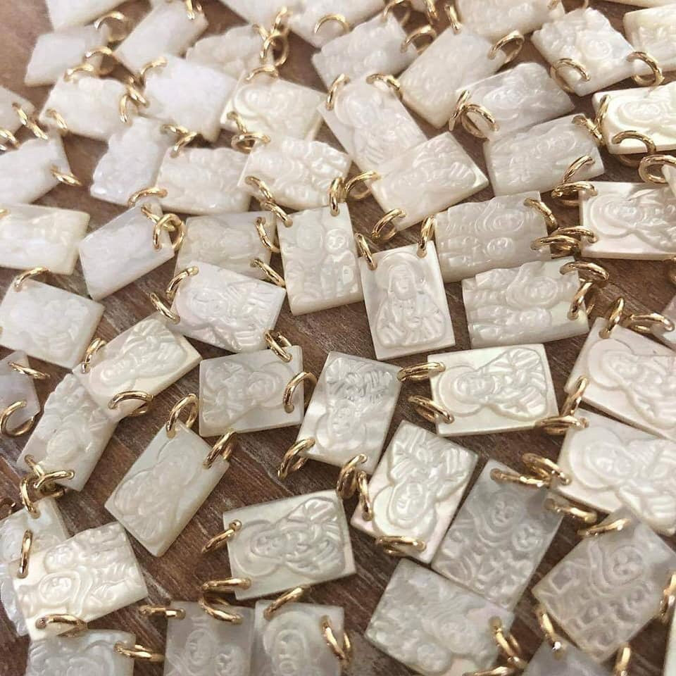 NECKLACE-MOTHER OF PEARL SCAPULAR – AccessoryZoneLC